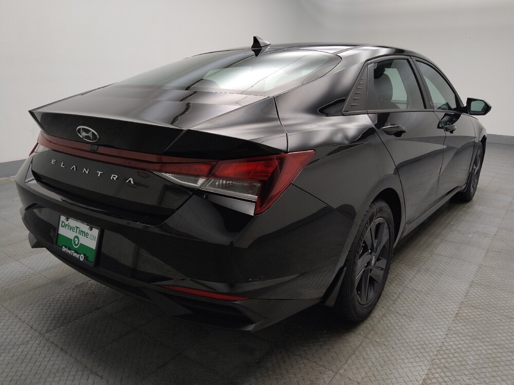 2022 Hyundai Elantra in Peoria, IL 61615 - 18094763 9