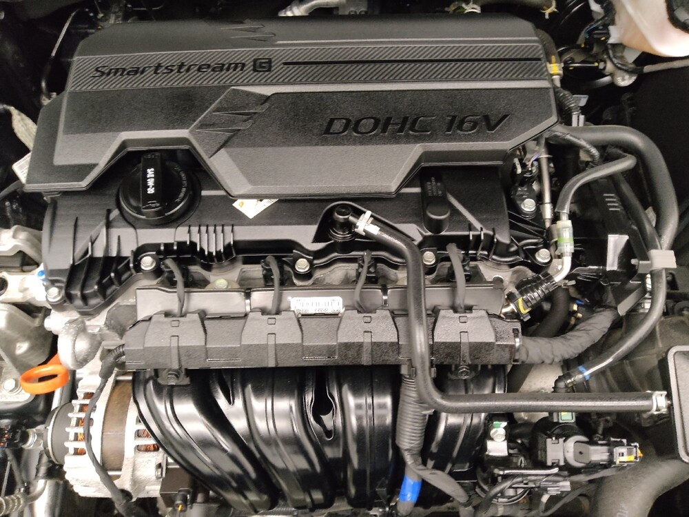 2022 Hyundai Elantra in Peoria, IL 61615 - 18094763 30