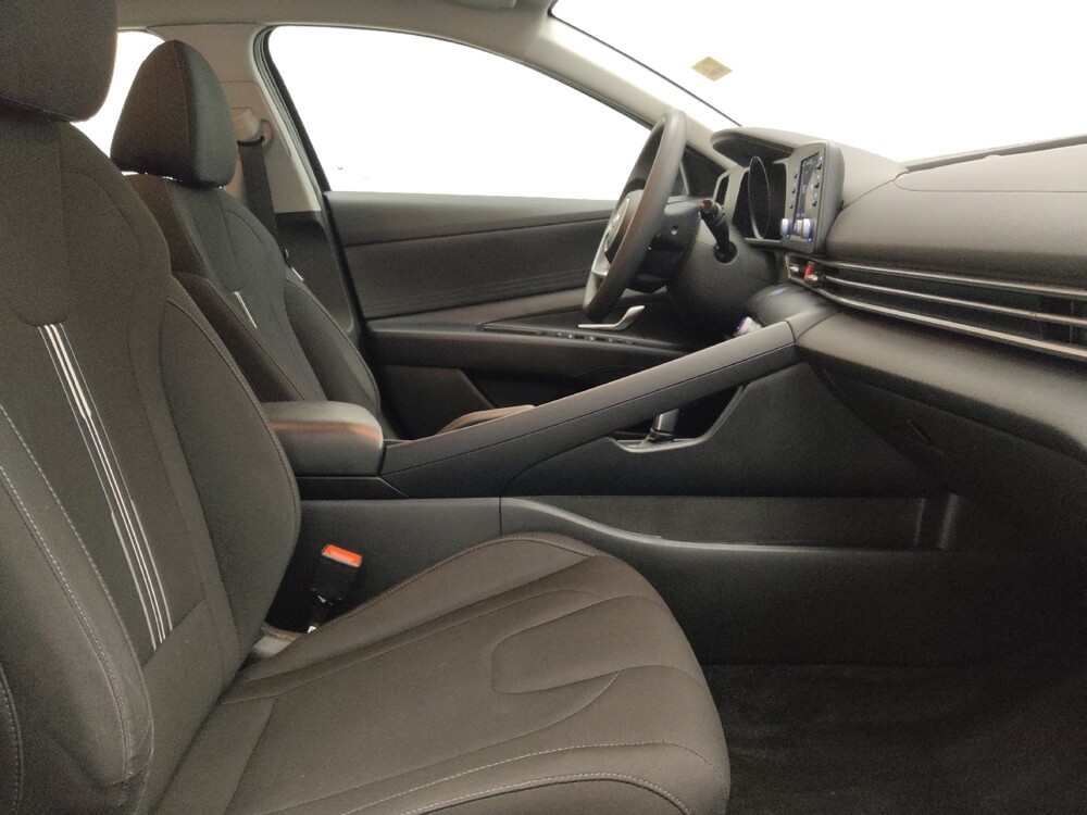 2022 Hyundai Elantra in Peoria, IL 61615 - 18094763 21
