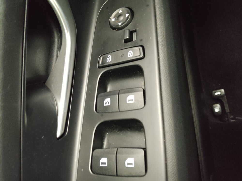 2022 Hyundai Elantra in Peoria, IL 61615 - 18094763 27