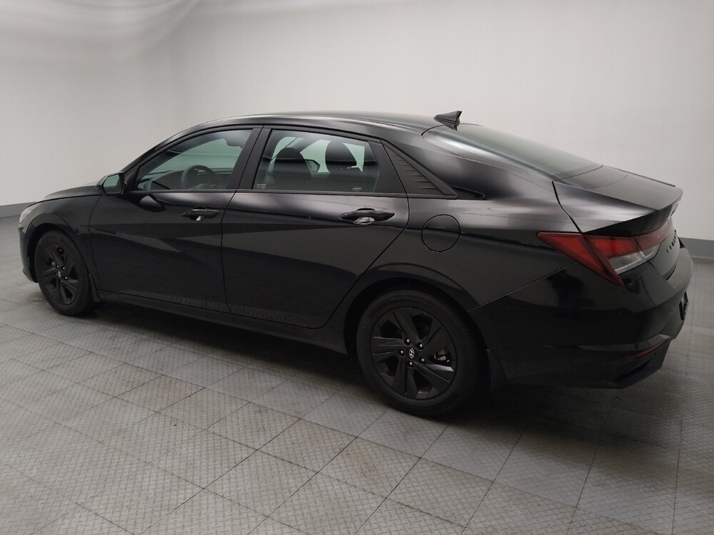 2022 Hyundai Elantra in Peoria, IL 61615 - 18094763 3