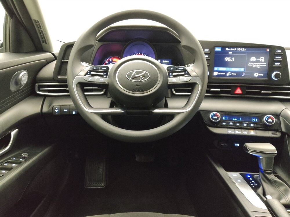 2022 Hyundai Elantra in Peoria, IL 61615 - 18094763 22
