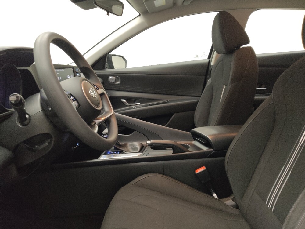 2022 Hyundai Elantra in Peoria, IL 61615 - 18094763 17