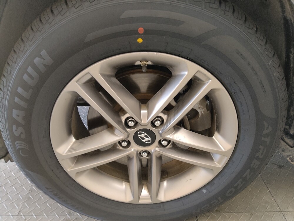 2017 Hyundai Santa Fe in Morrow, GA 30260 - 18094766 31