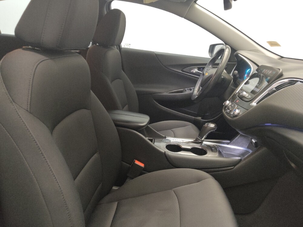 2018 Chevrolet Malibu in Union City, GA 30291 - 18094778 21