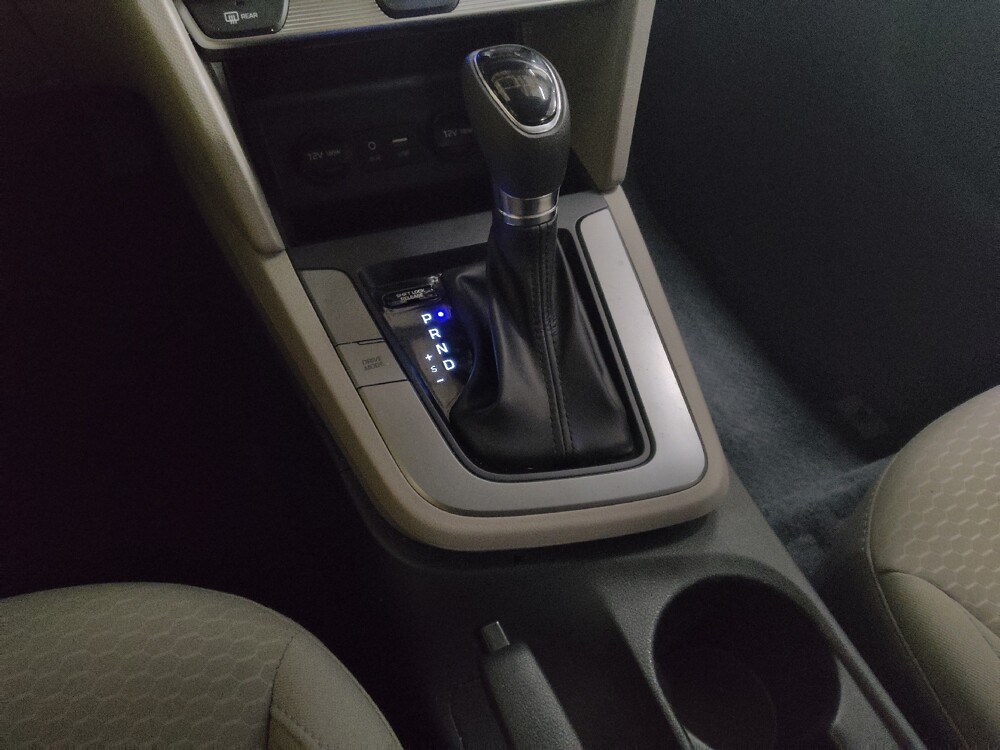 2019 Hyundai Elantra in Morrow, GA 30260 - 18094781 26