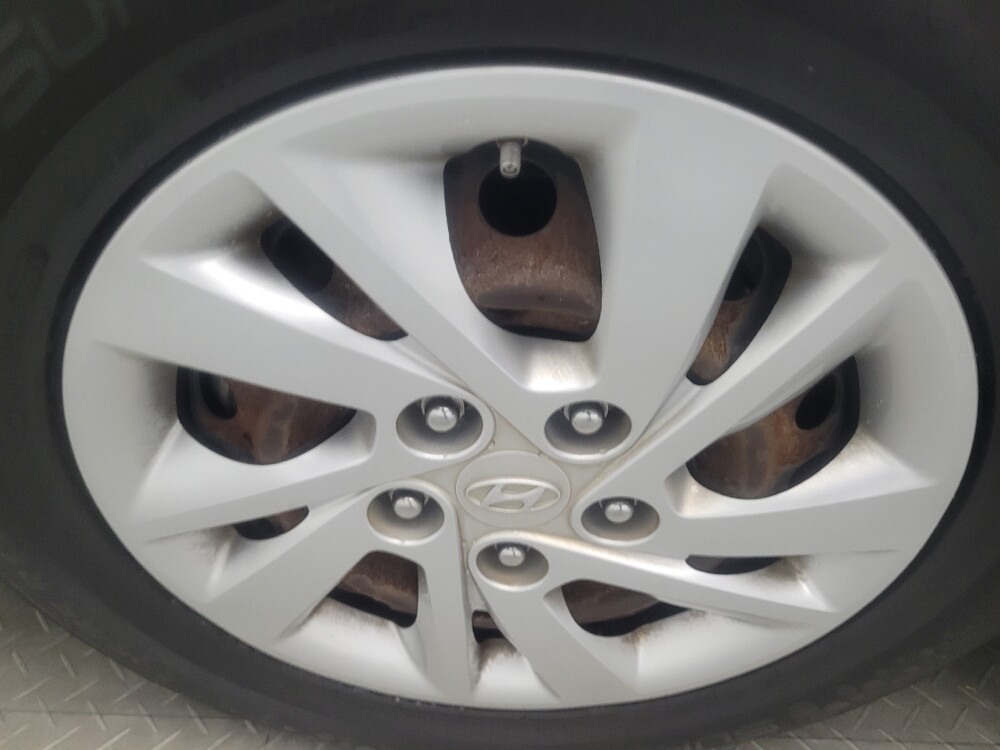 2019 Hyundai Elantra in Morrow, GA 30260 - 18094781 31