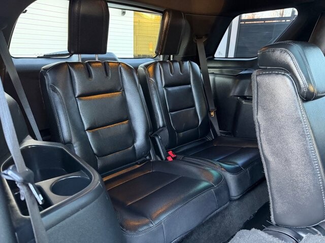 2017 Ford Explorer in Knoxville, TN 37920 - 18094808 19