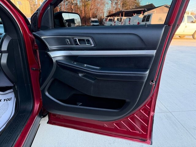 2017 Ford Explorer in Knoxville, TN 37920 - 18094808 11