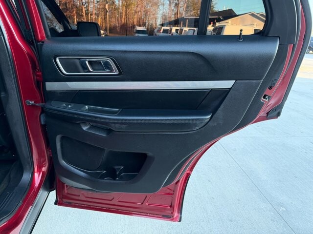 2017 Ford Explorer in Knoxville, TN 37920 - 18094808 10