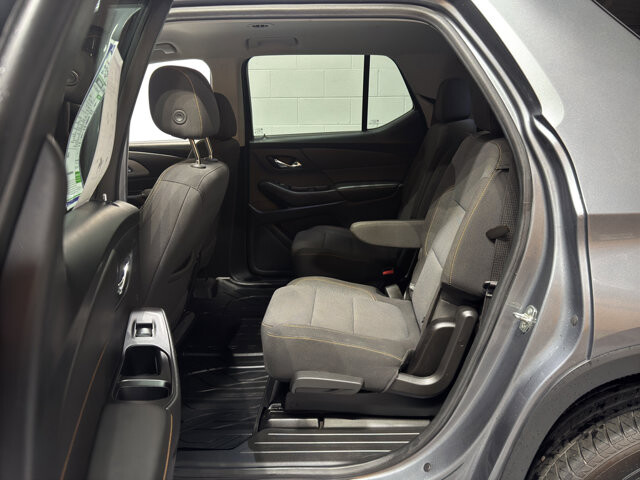 2020 Chevrolet Traverse in Burlington, WI 53105 - 18094828 12