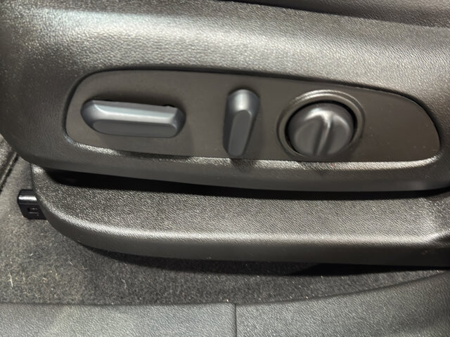 2022 Chevrolet Blazer in Burlington, WI 53105 - 18094829 16