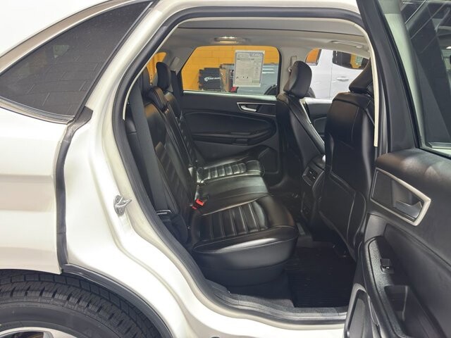 2022 Ford Edge in Burlington, WI 53105 - 18094830 18