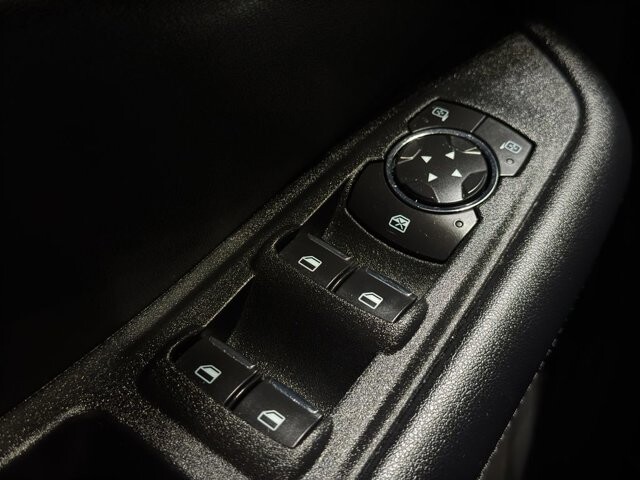 2022 Ford Edge in Burlington, WI 53105 - 18094830 32