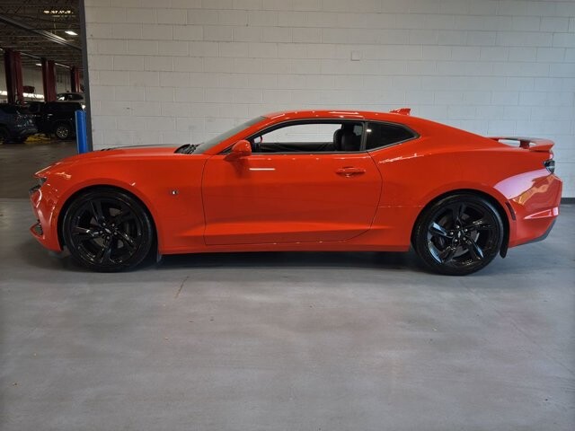 2019 Chevrolet Camaro in Burlington, WI 53105 - 18094833 37