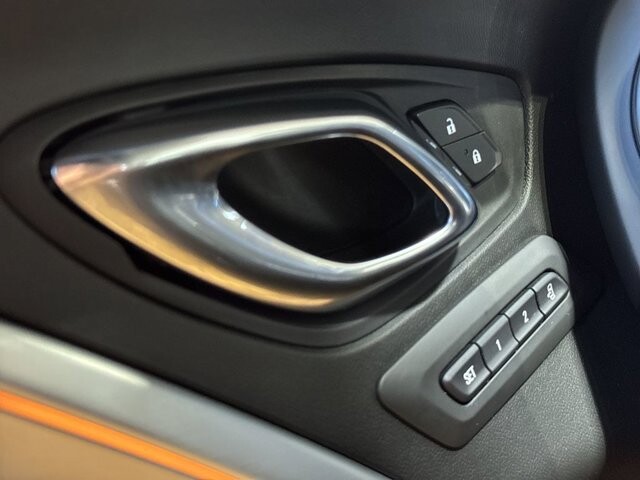 2019 Chevrolet Camaro in Burlington, WI 53105 - 18094833 28