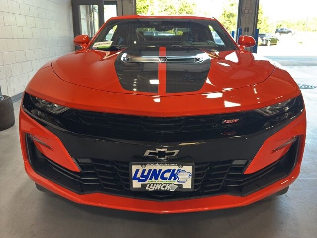 2019 Chevrolet Camaro in Burlington, WI 53105 - 18094833 8
