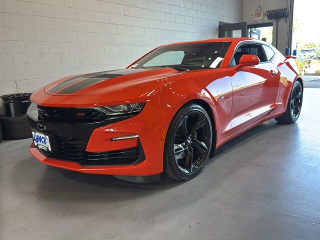 2019 Chevrolet Camaro in Burlington, WI 53105 - 18094833 36