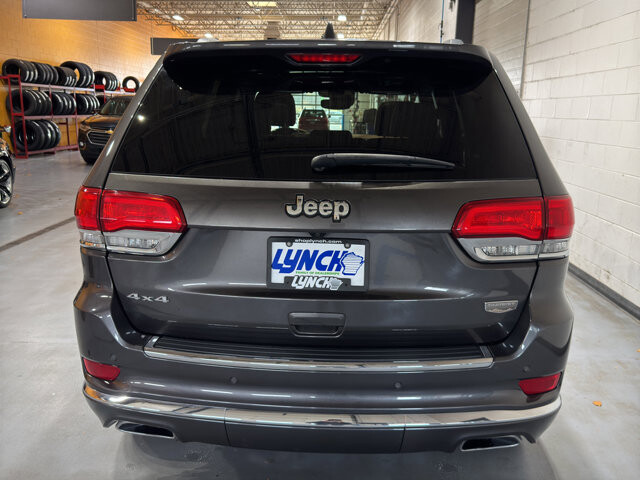 2020 Jeep Grand Cherokee in Burlington, WI 53105 - 18094834 4