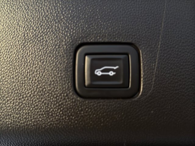 2021 Chevrolet Traverse in Burlington, WI 53105 - 18094837 21