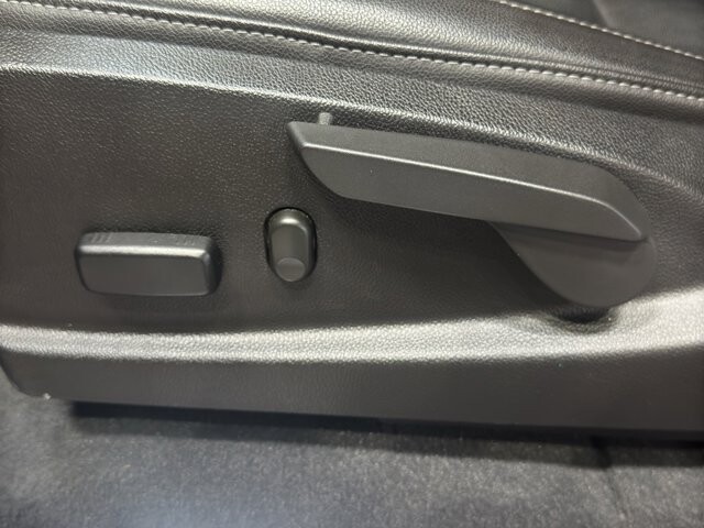 2019 Chevrolet Colorado in Burlington, WI 53105 - 18094838 15