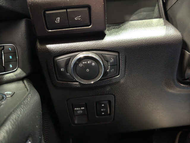 2021 Ford Expedition in Burlington, WI 53105 - 18094840 35