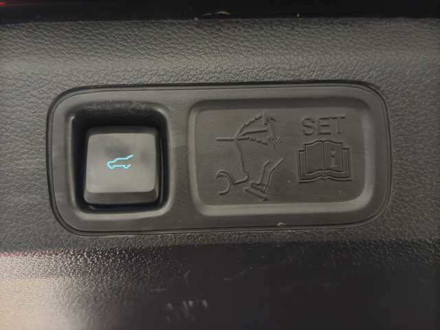 2021 Ford Expedition in Burlington, WI 53105 - 18094840 24