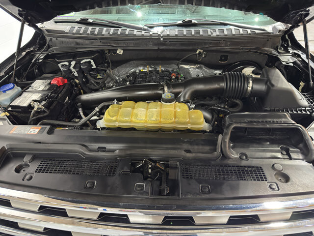 2021 Ford Expedition in Burlington, WI 53105 - 18094840 39