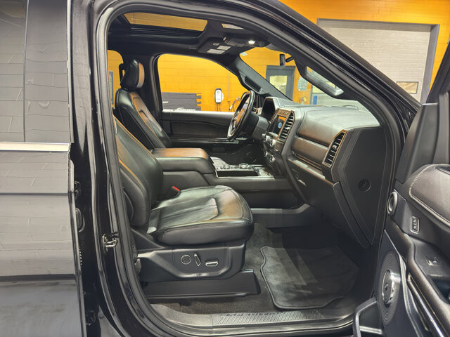 2021 Ford Expedition in Burlington, WI 53105 - 18094840 20
