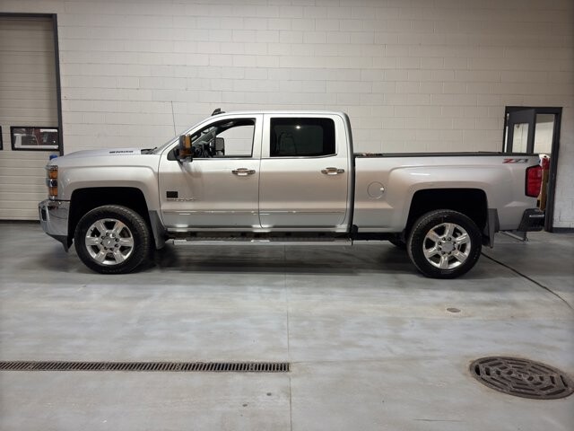 2017 Chevrolet Silverado 2500 in Burlington, WI 53105 - 18094841 2