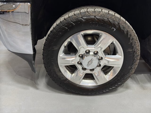 2017 Chevrolet Silverado 2500 in Burlington, WI 53105 - 18094841 9