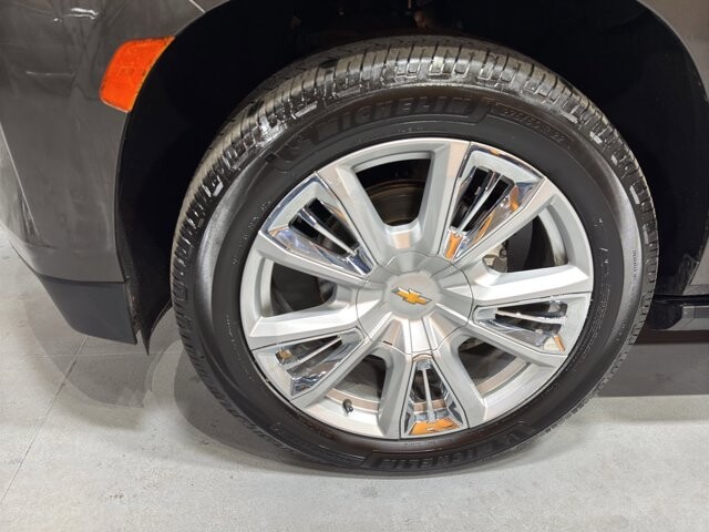 2021 Chevrolet Suburban in Burlington, WI 53105 - 18094842 9
