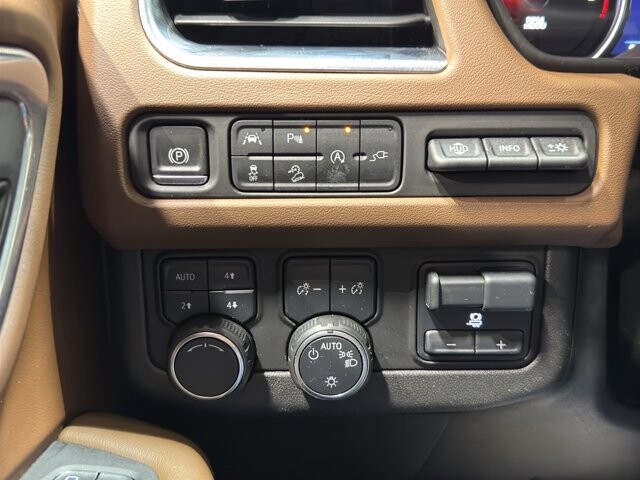 2021 Chevrolet Suburban in Burlington, WI 53105 - 18094842 36