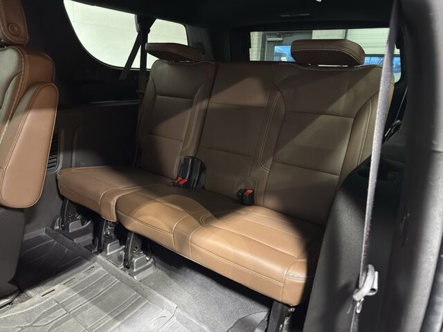 2021 Chevrolet Suburban in Burlington, WI 53105 - 18094842 15