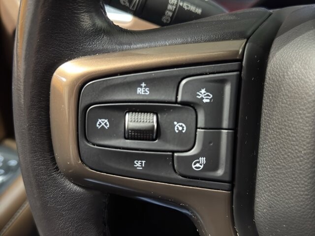 2021 Chevrolet Suburban in Burlington, WI 53105 - 18094842 28