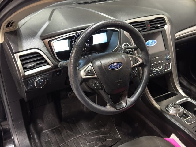 2019 Ford Fusion in Burlington, WI 53105 - 18094843 15