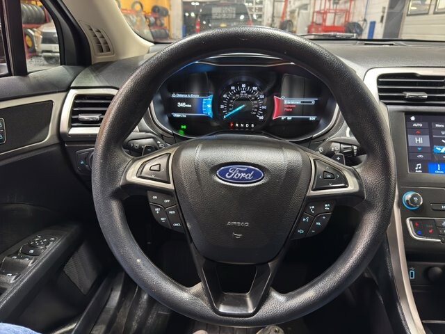 2019 Ford Fusion in Burlington, WI 53105 - 18094843 19