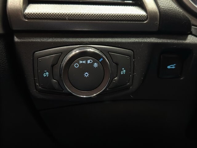 2019 Ford Fusion in Burlington, WI 53105 - 18094843 28