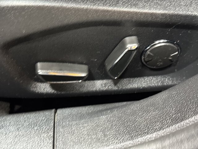 2019 Ford Fusion in Burlington, WI 53105 - 18094843 14