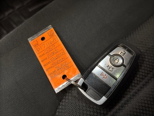 2019 Ford Fusion in Burlington, WI 53105 - 18094843 36