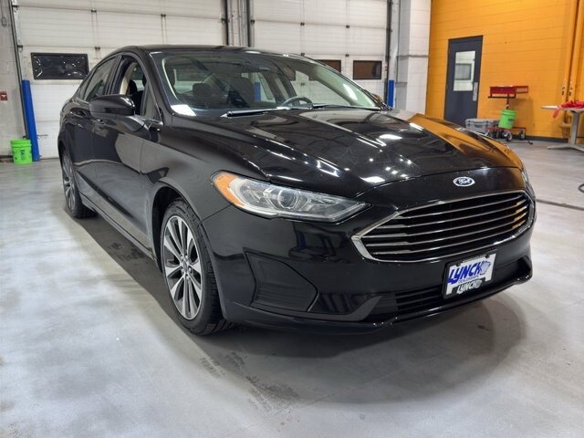 2019 Ford Fusion in Burlington, WI 53105 - 18094843 7