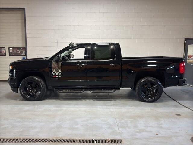 2017 Chevrolet Silverado 1500 in Burlington, WI 53105 - 18094847 2