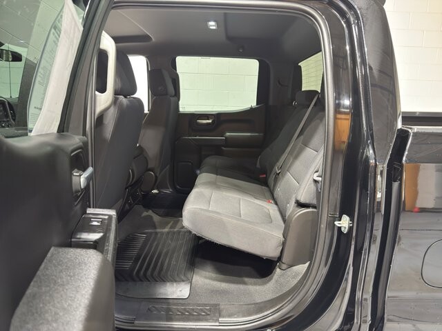 2021 Chevrolet Silverado 1500 in Burlington, WI 53105 - 18094850 10