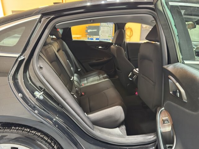 2022 Chevrolet Malibu in Burlington, WI 53105 - 18094853 18