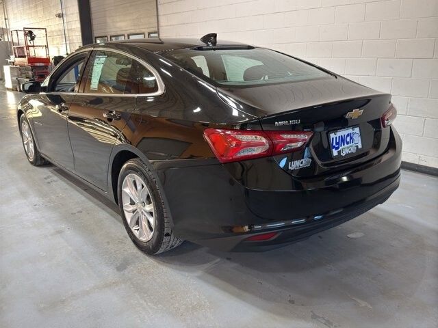 2022 Chevrolet Malibu in Burlington, WI 53105 - 18094853 3