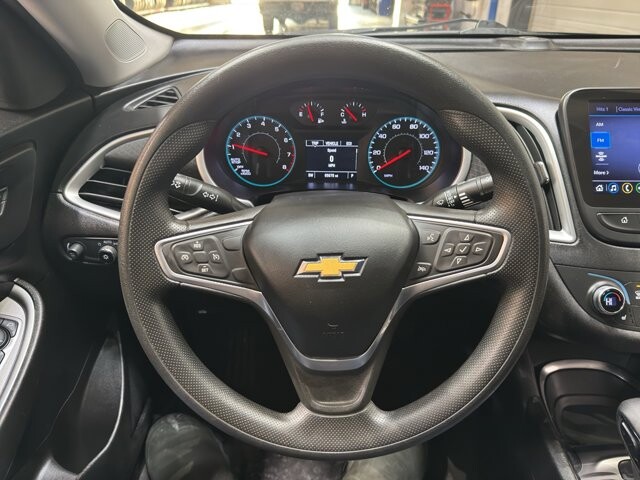 2022 Chevrolet Malibu in Burlington, WI 53105 - 18094853 19