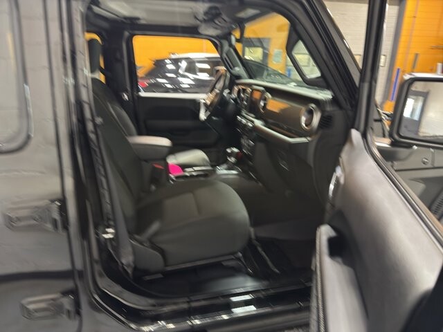 2022 Jeep Wrangler in Burlington, WI 53105 - 18094854 19