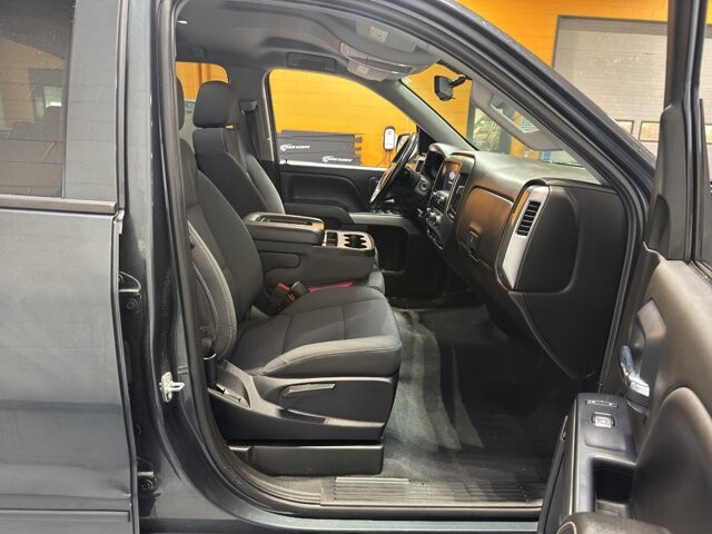 2019 Chevrolet Silverado 1500 in Burlington, WI 53105 - 18094861 16