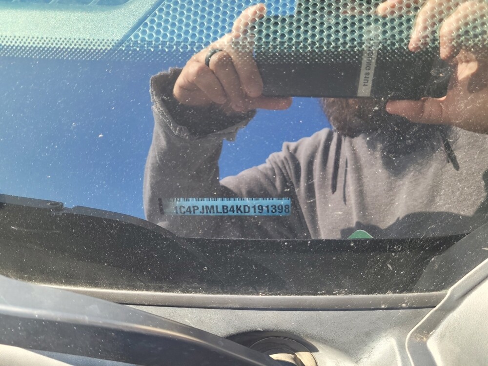 2019 Jeep Cherokee in Montclair, CA 91763 - 18094866 33