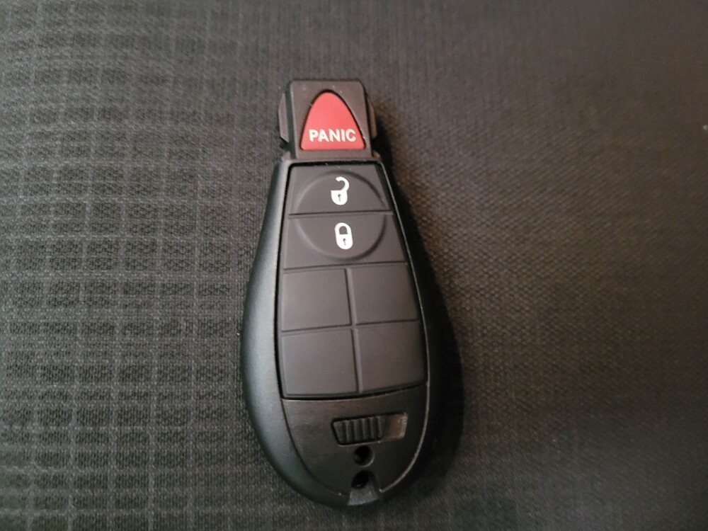 2016 Jeep Cherokee in Montclair, CA 91763 - 18094869 32